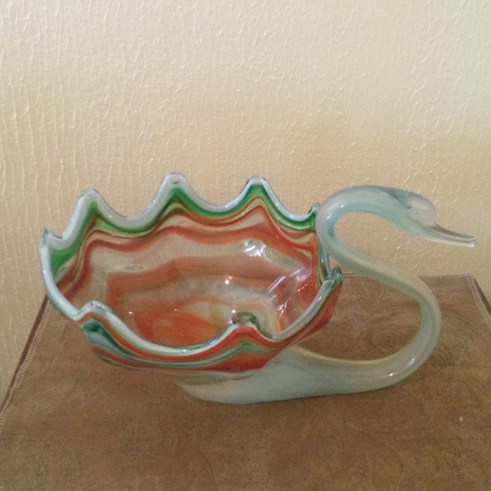 Blenko glass swan. Excellent MAKE OFFER